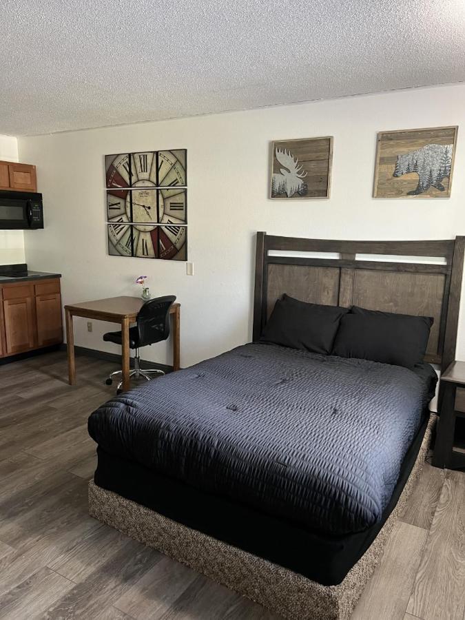 Northwoods Motel Ladysmith Dış mekan fotoğraf