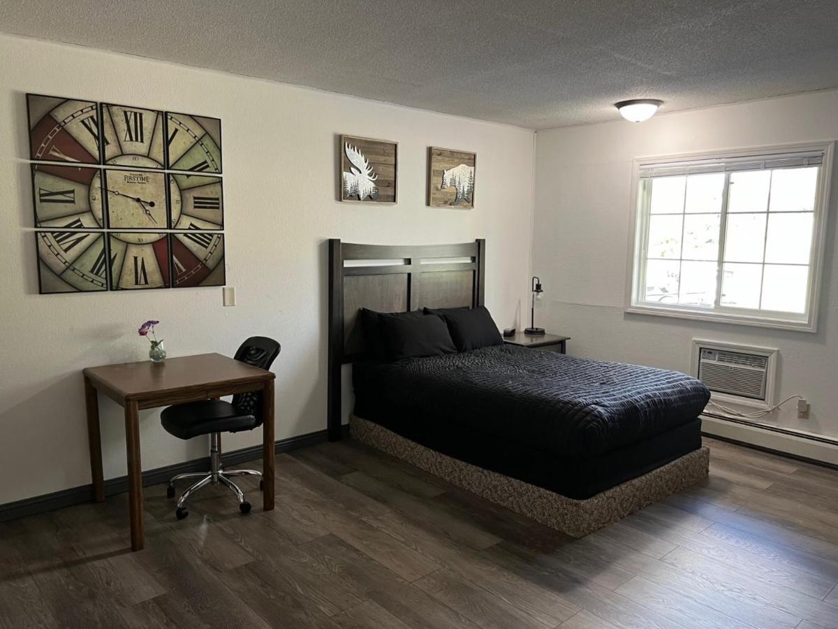 Northwoods Motel Ladysmith Dış mekan fotoğraf